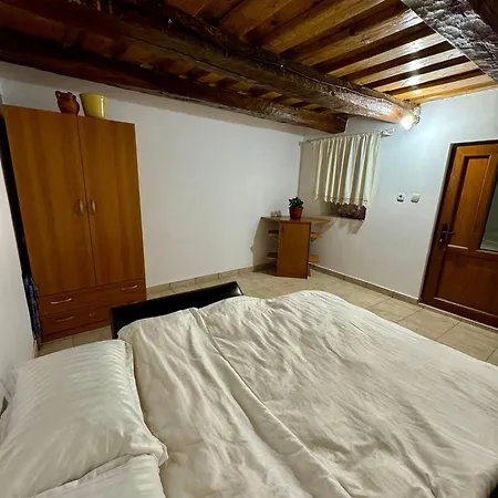 Casuta Cu Livada *